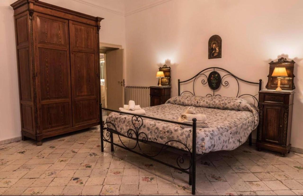 Appartamento Palazzo Pace Al Cassaro Palermo Luaran gambar